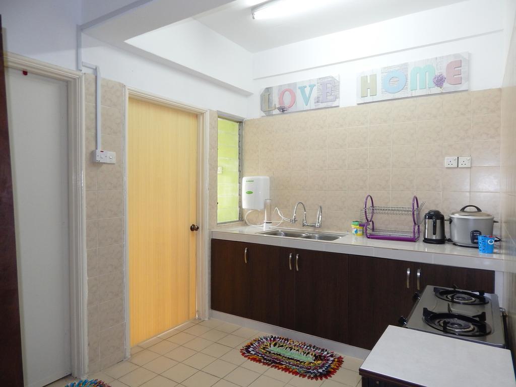 Wadi Iman Guesthouse @ Sri Mahligai شاه علام المظهر الخارجي الصورة